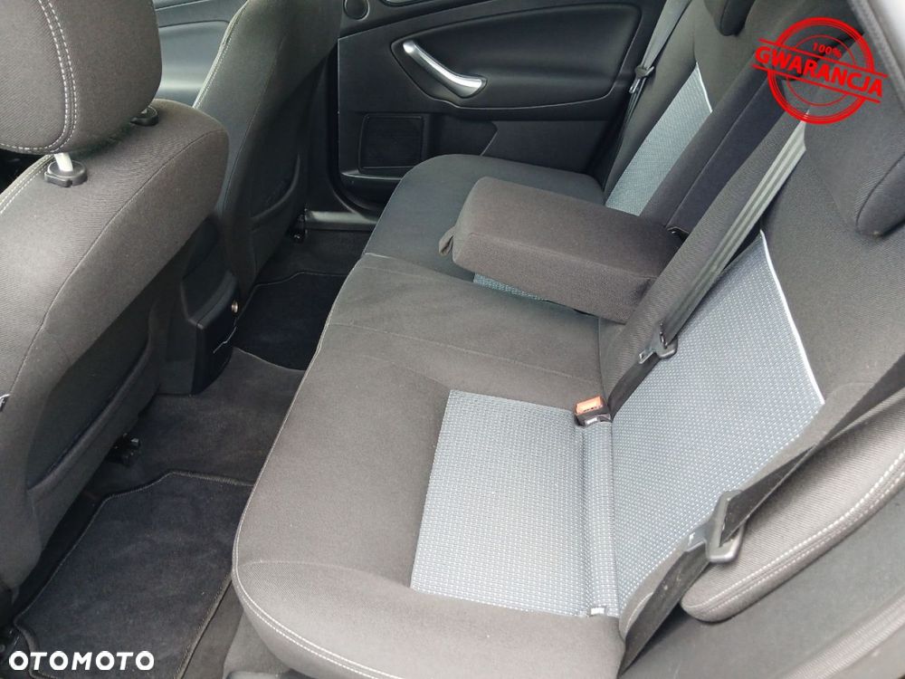 Ford Mondeo 2.0 TDCi Ghia - 32