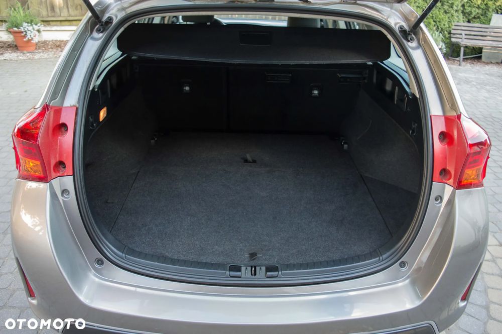 Toyota Auris - 36