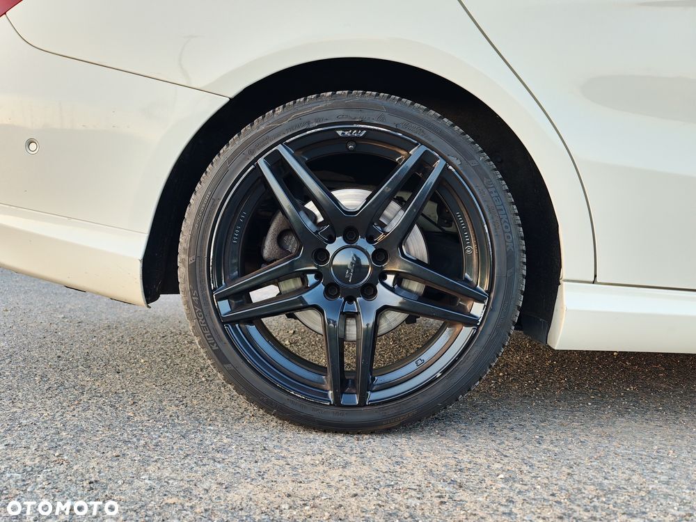 Mercedes-Benz CLA 200 7G-DCT - 7