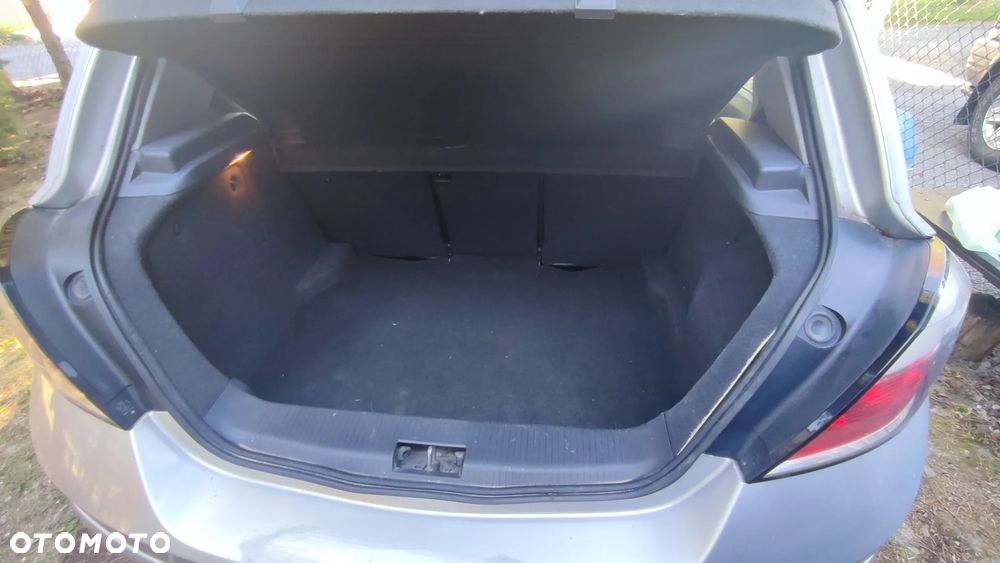 Opel Astra 1.4 Enjoy - 24