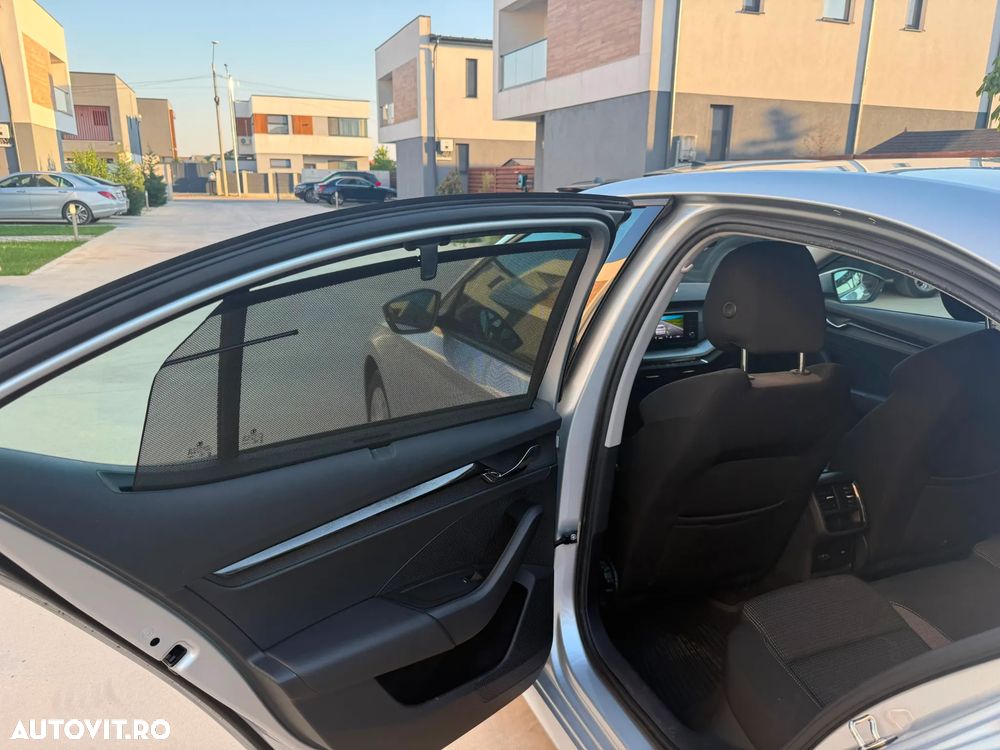 Skoda Octavia 2.0 TDI DSG Ambition - 11