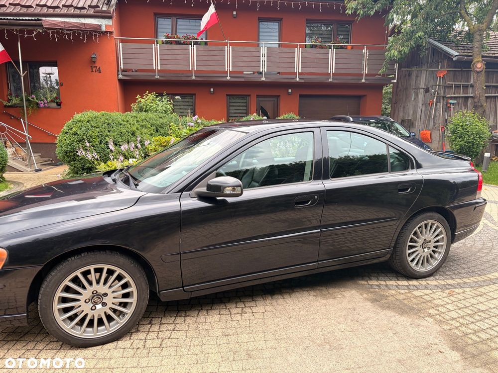Volvo S60 2.4D5 Momentum - 3