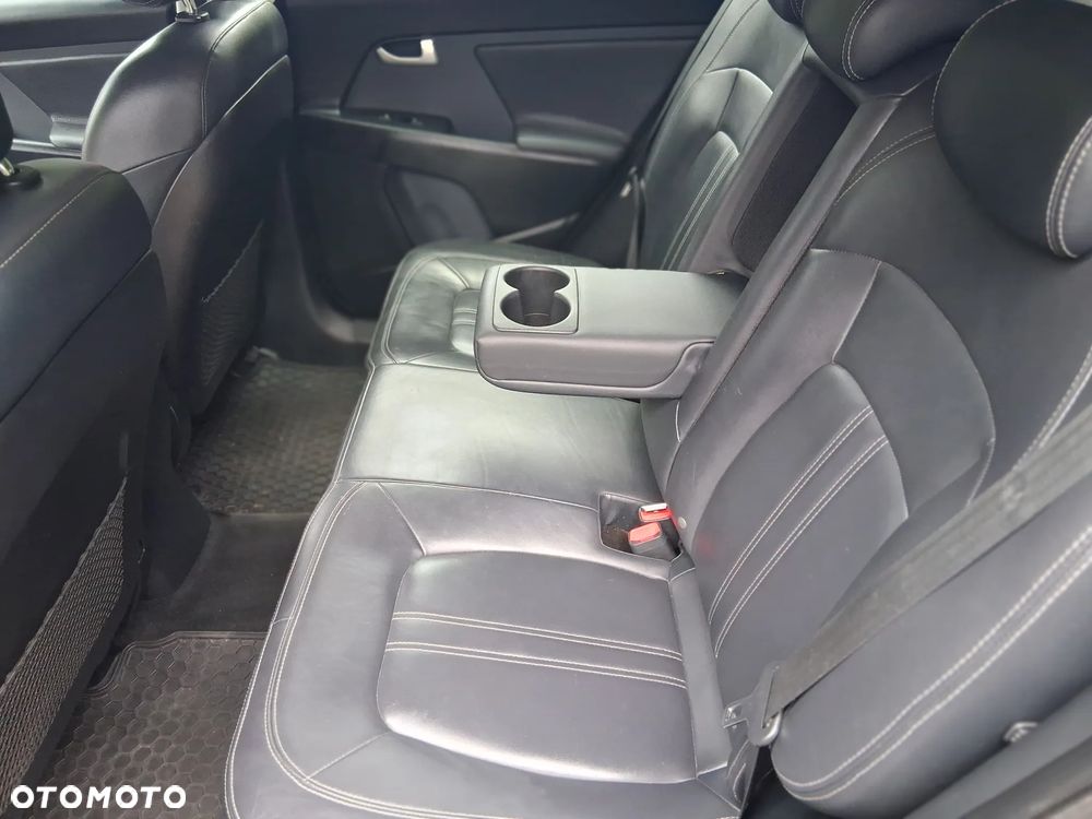 Kia Sportage 2.0 CRDI 4WD Automatik Dream-Team Edition - 9