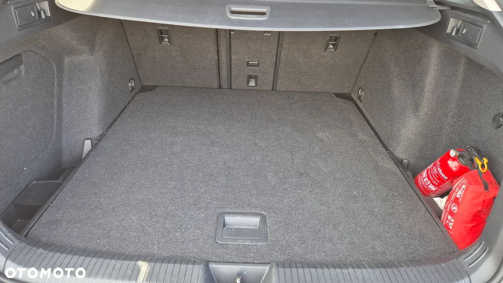 Volkswagen Golf 1.5 eTSI Life DSG - 26