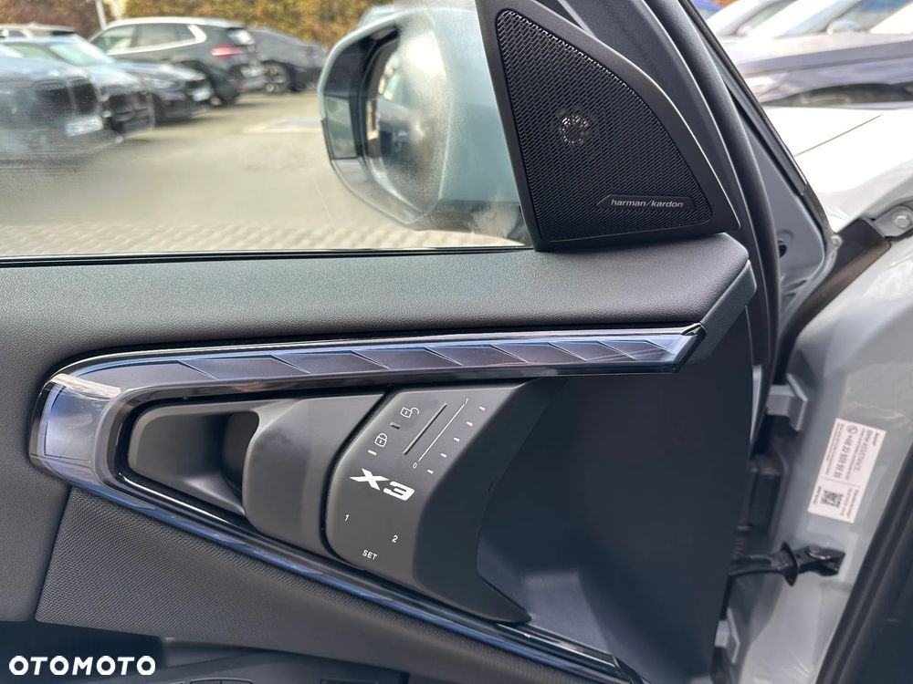 BMW X3 xDrive20d mHEV - 13