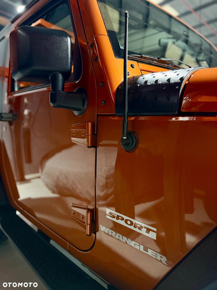 Jeep Wrangler 3.8 Sahara - 19