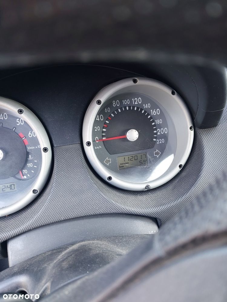 Volkswagen Polo 1.4 Comfortline - 6