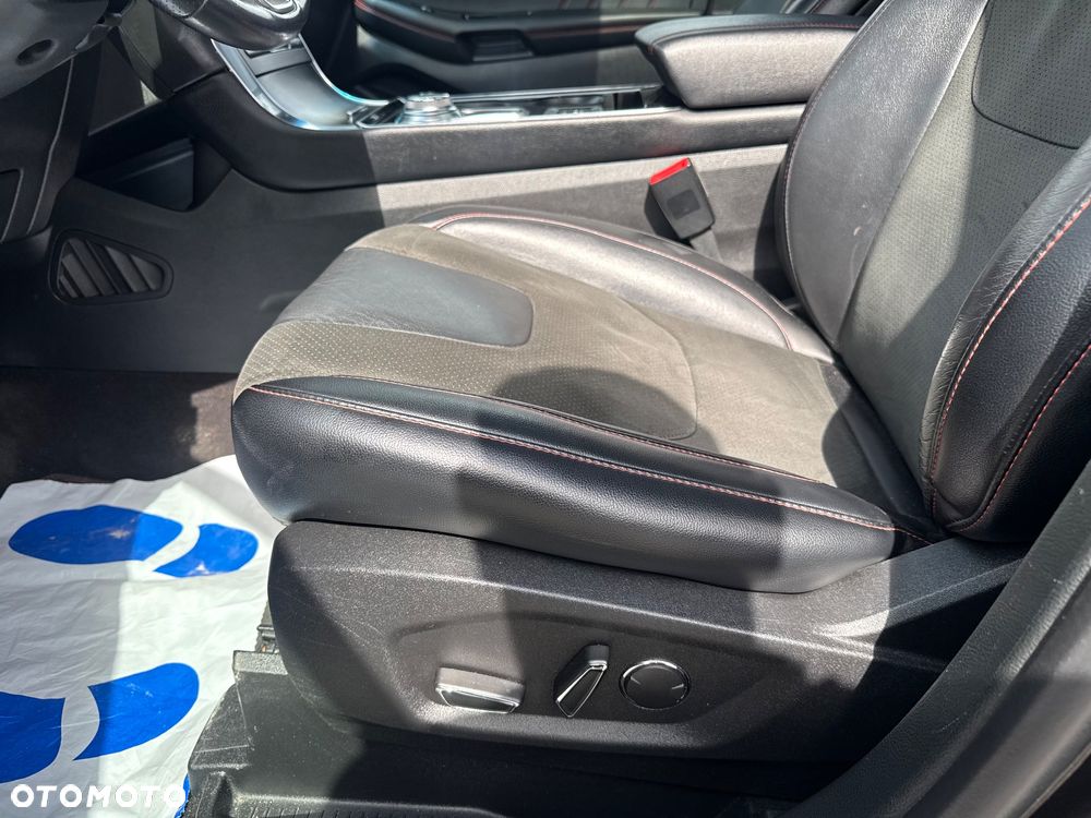 Ford Edge 2.0 EcoBlue Bi-Turbo 4x4 ST-LINE - 13