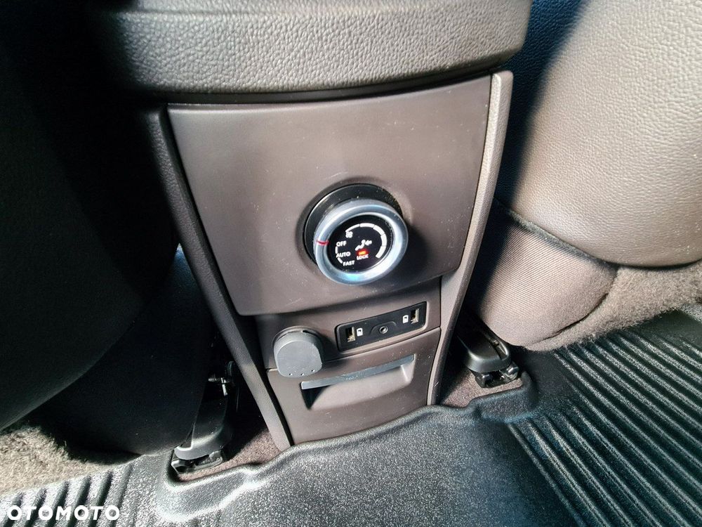 Renault Espace 1.6 dCi Energy Magnetic EDC 7os - 26