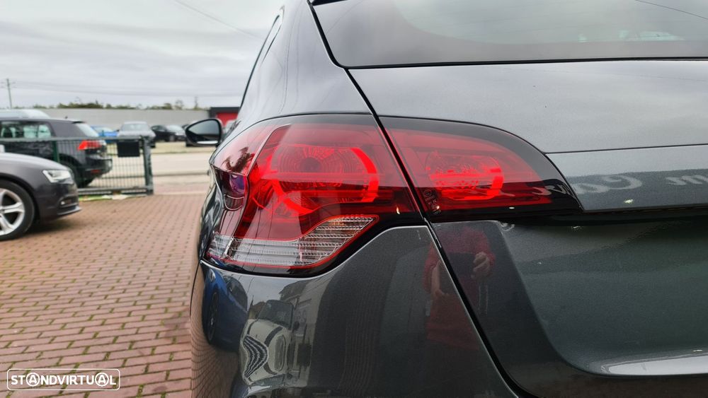 Citroën DS4 1.6 e-HDi So Chic ETG6 - 10