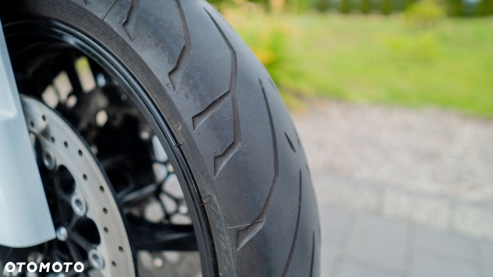 Suzuki GSX-R - 12
