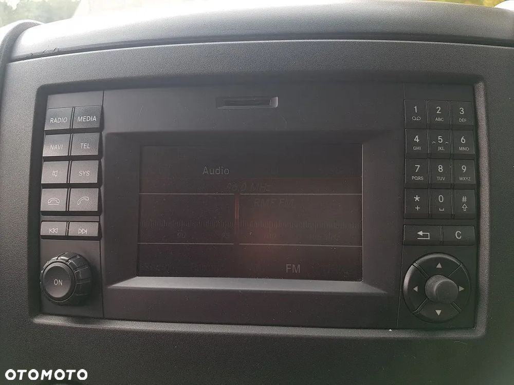 Mercedes-Benz Sprinter - 14