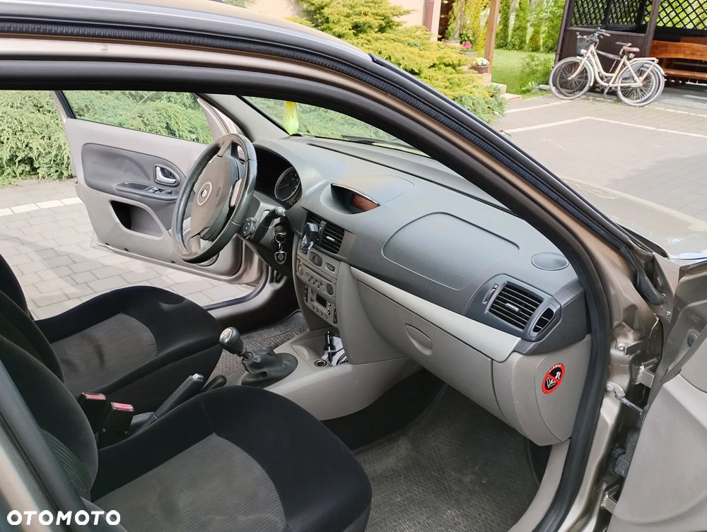 Renault Thalia 1.2 16V All Inclusive Euro5 - 11
