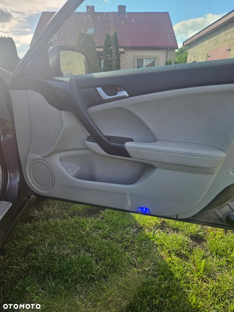 Honda Accord 2.2d Executive Nav - 6