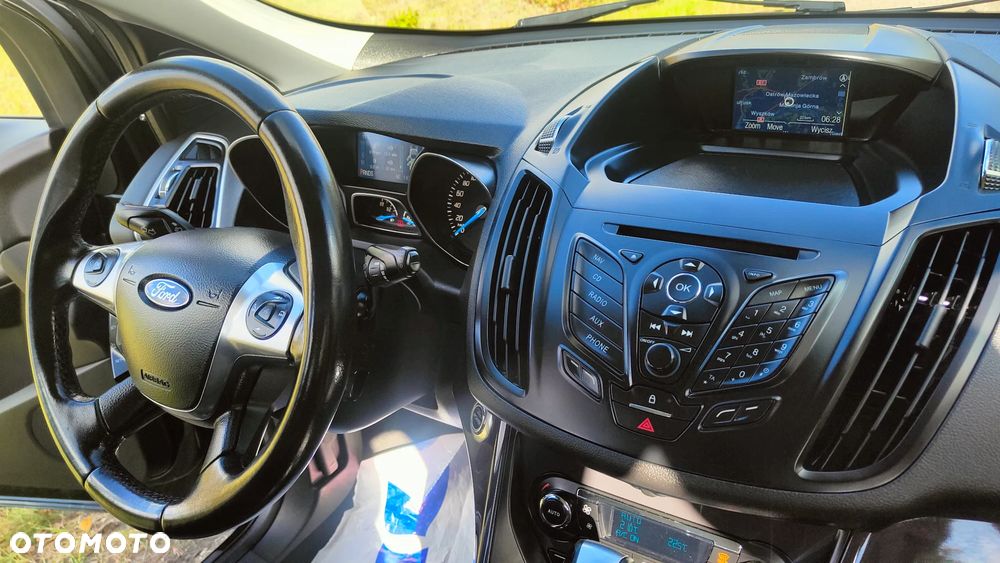 Ford Kuga - 24
