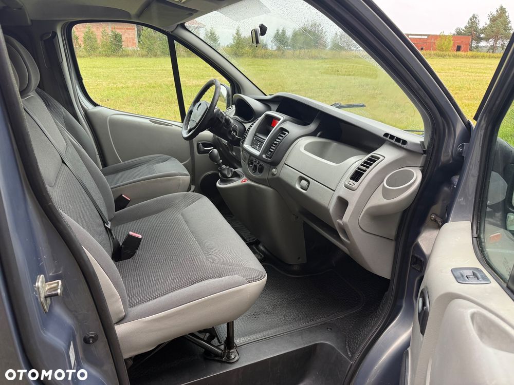 Opel Vivaro - 10