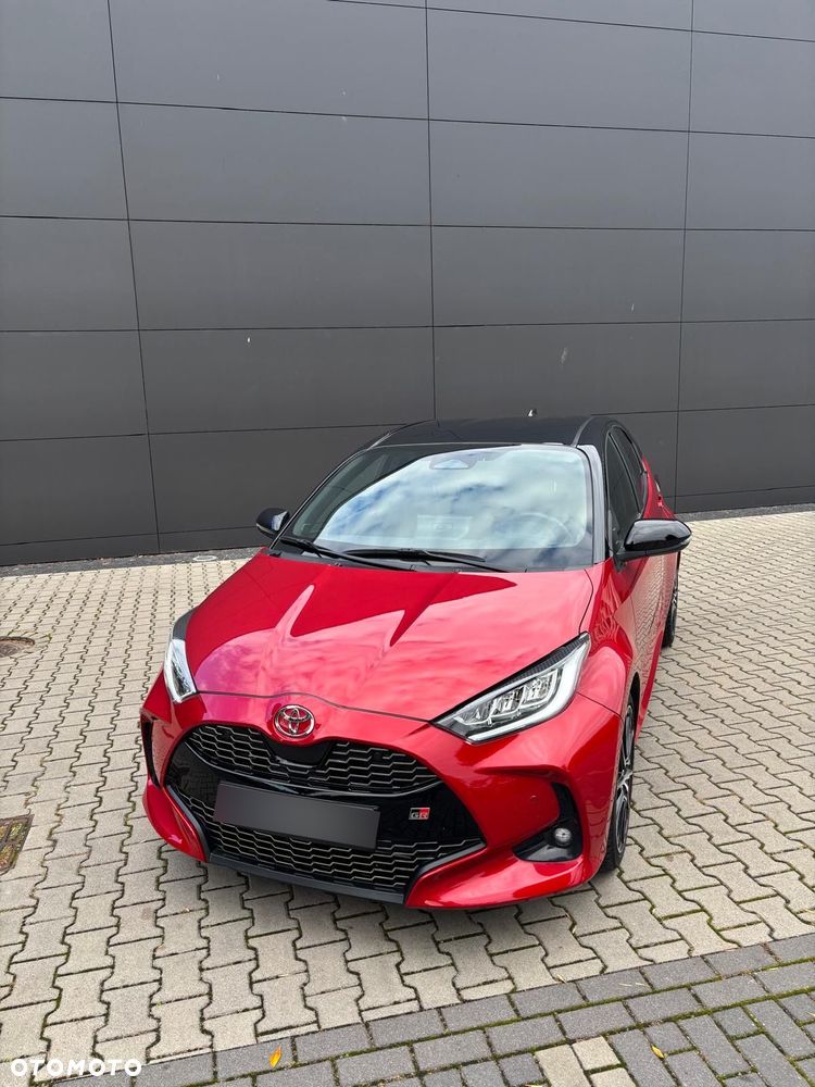 Toyota Yaris 2024 photo 2