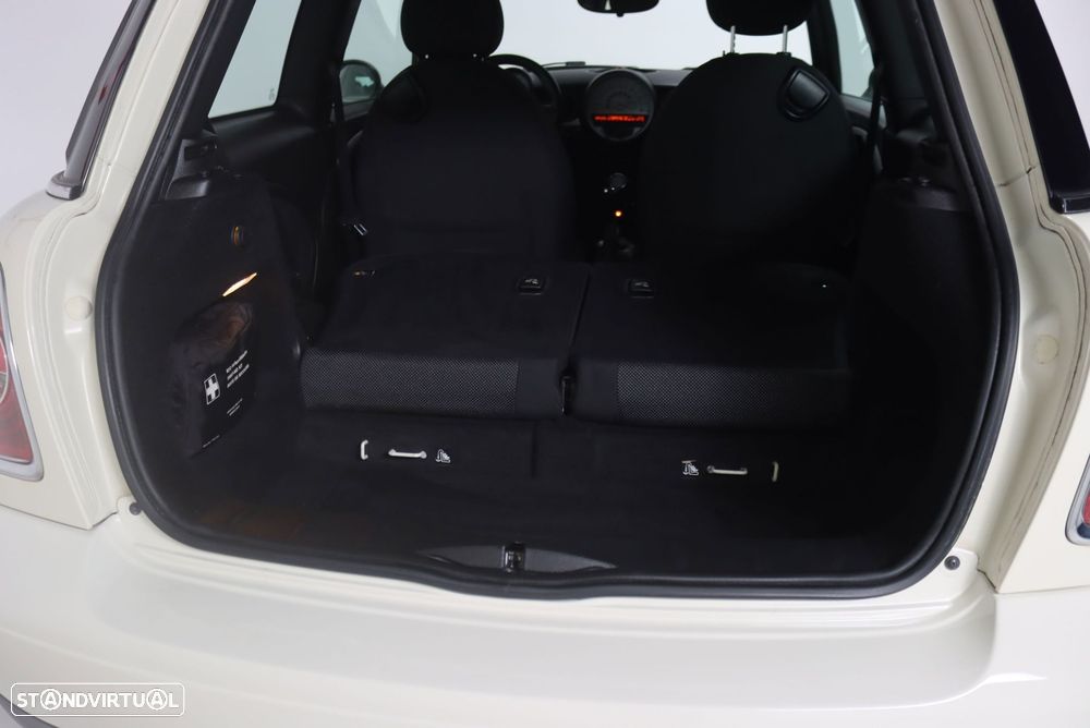 MINI 3 Portas One D - 9