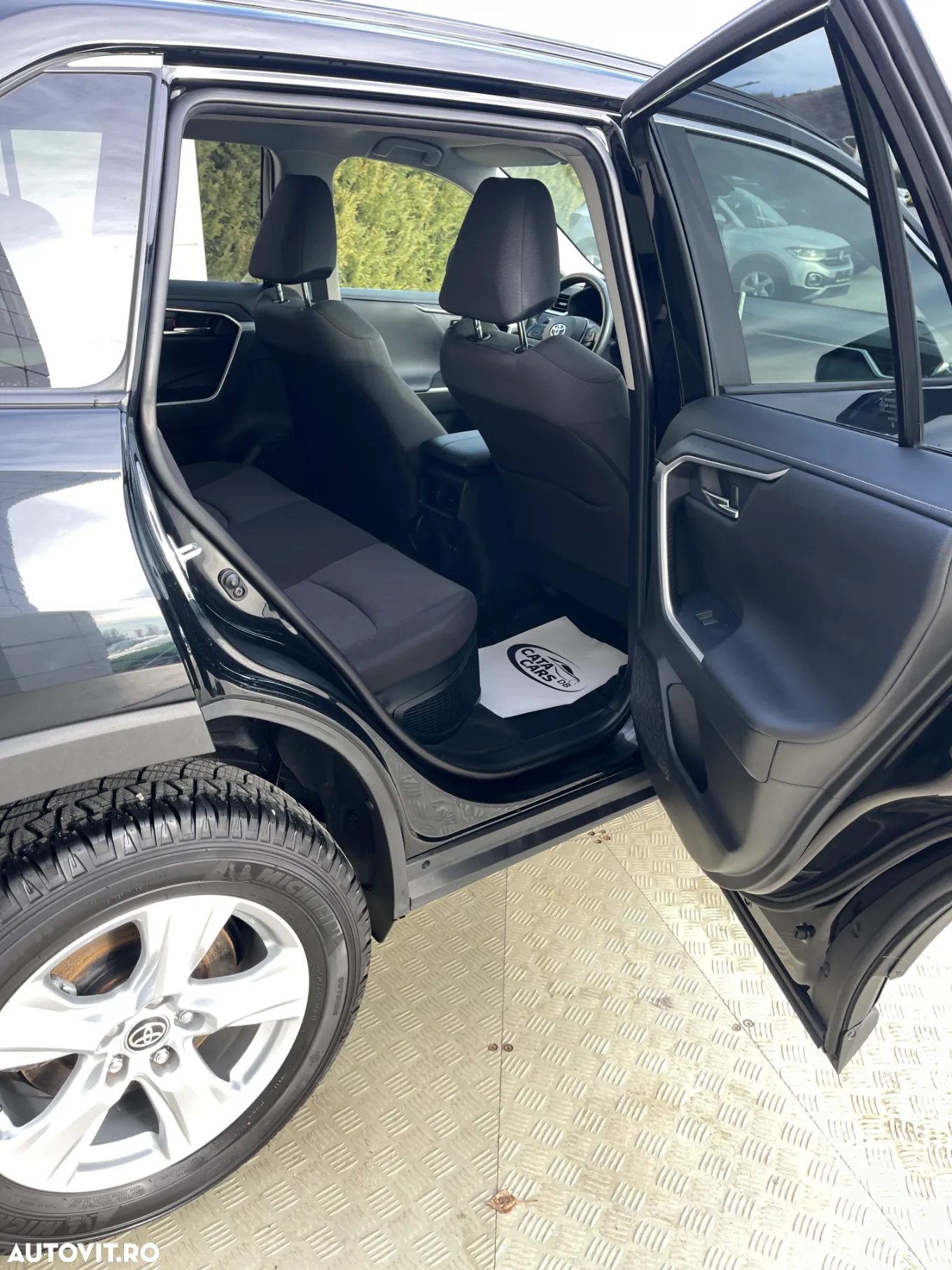Toyota RAV4 - 23