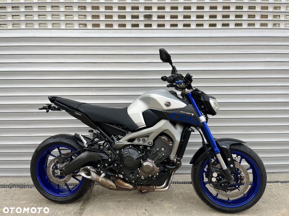 Yamaha MT - 4