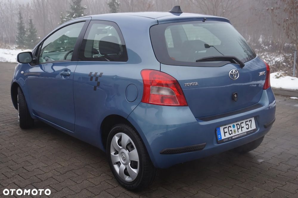Toyota Yaris - 10