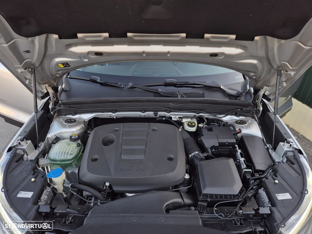 Volvo XC 40 2.0 D4 Momentum Plus AWD - 54