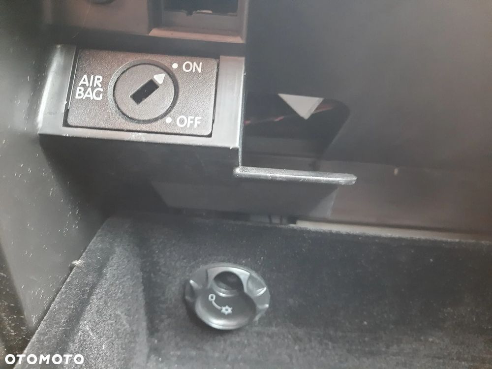 Volkswagen Golf ver-1-6-tdi-bluemotion-technology-comfortline - 20