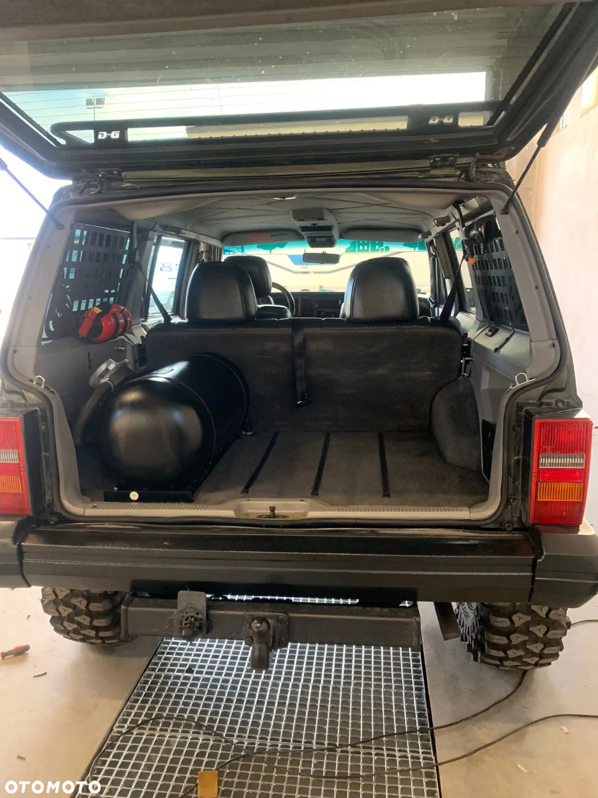 Jeep Cherokee 4.0 Country - 11