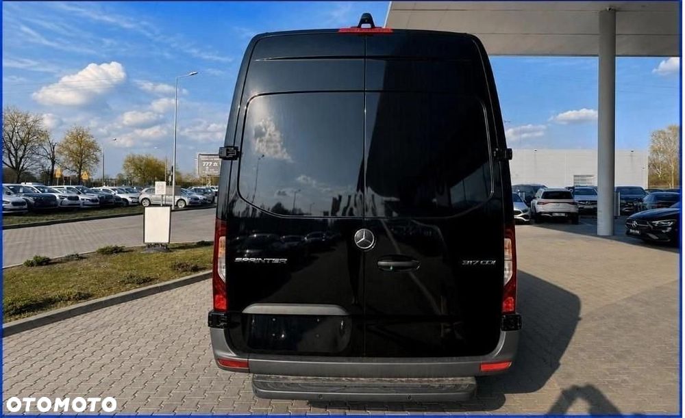 Mercedes-Benz Sprinter - 7