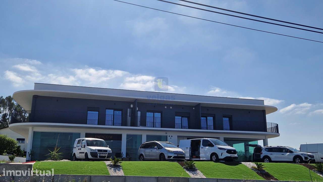 Loja nova com 118 m², com terreno adjacente de 2.060m2, junto à Estrad - Grande imagem: 5/14