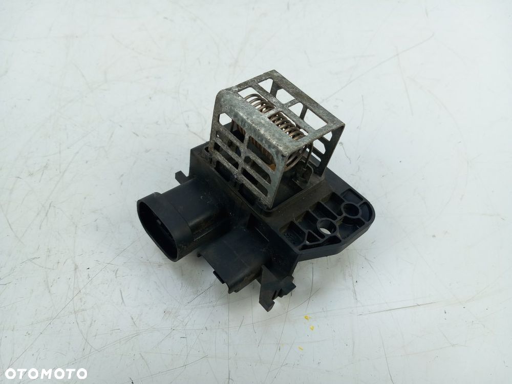 rezystor opornik wentylatora fiat scudo vivaro c expert iii jumpy proace ii 2024r 9847019780 - 2