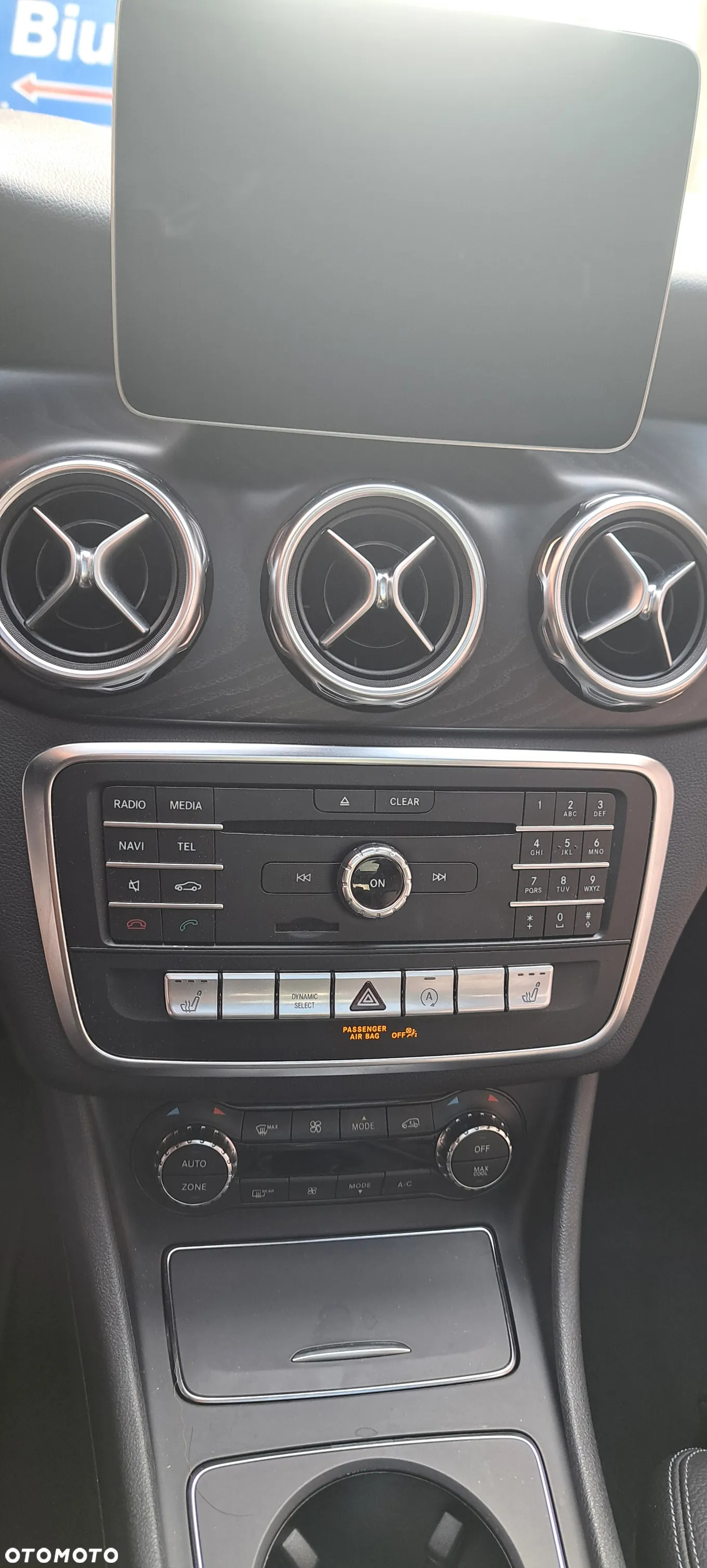 Mercedes-Benz GLA 250 7G-DCT - 28