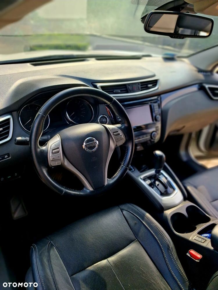 Nissan Qashqai 1.6 DCi Xtronic TEKNA - 10