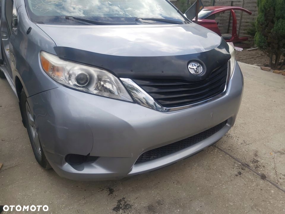 TOYOTA SIENNA kompletny przód ZDERZAK MASKA PAS - 1