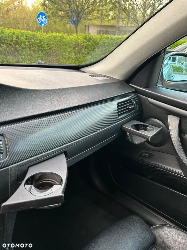 BMW Seria 3 330i xDrive - 11