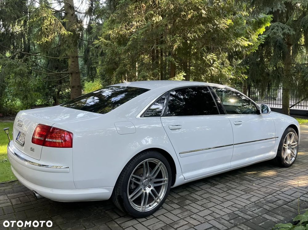 Audi A8 4.2 FSI L Quattro - 2