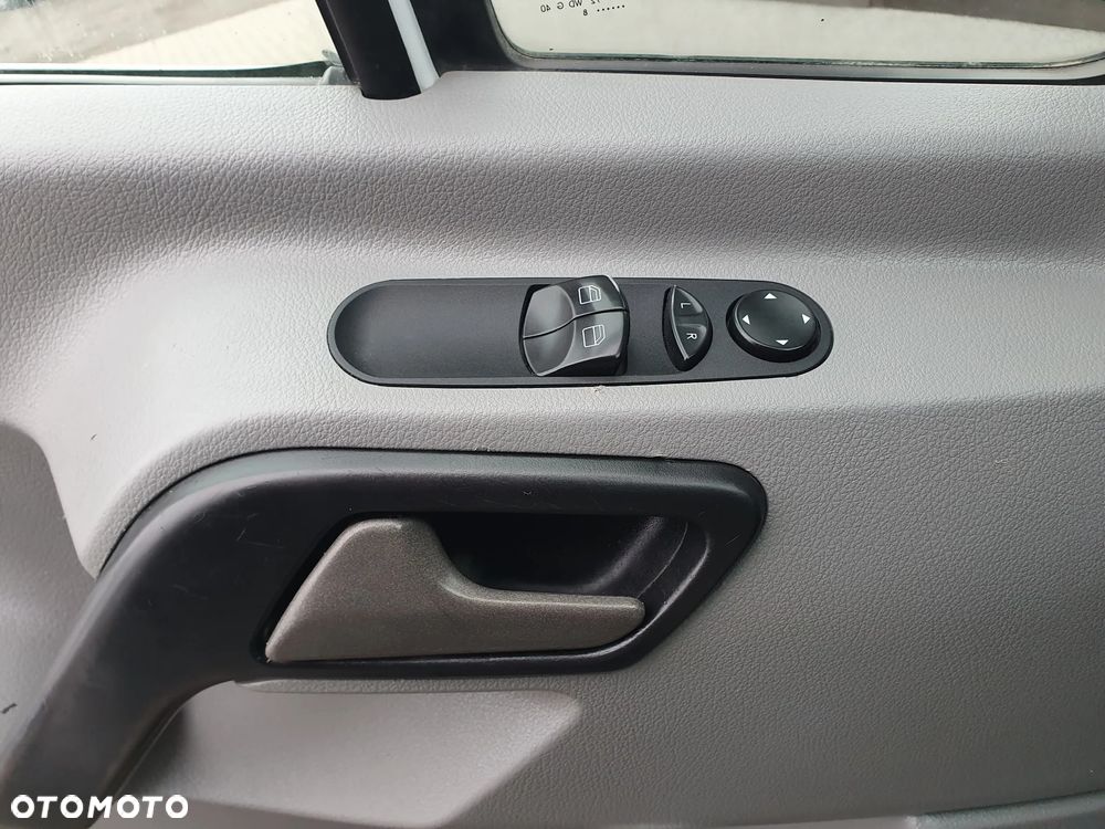 Mercedes-Benz Sprinter - 18