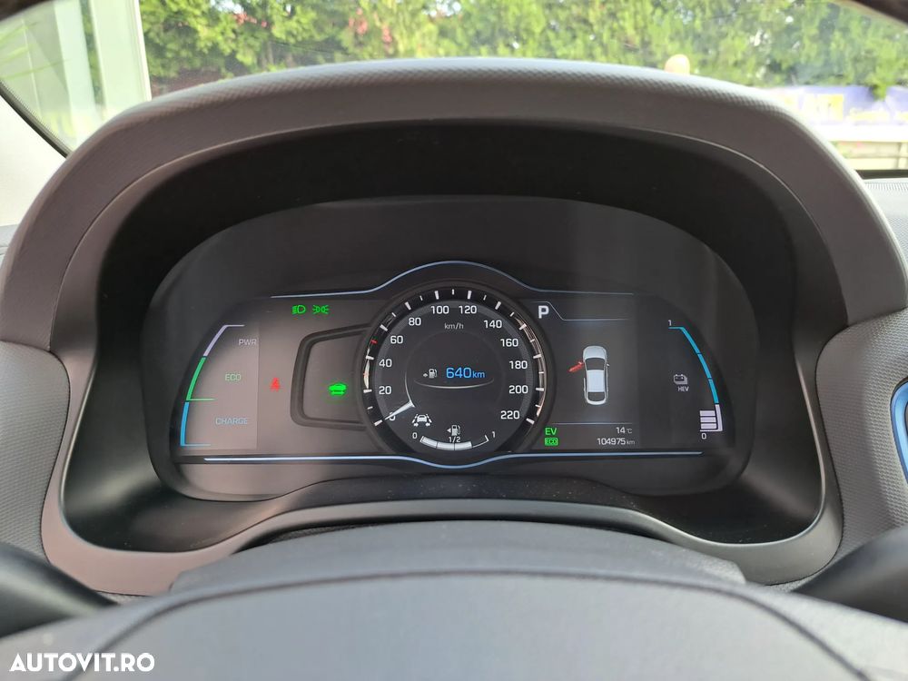 Hyundai IONIQ - 11