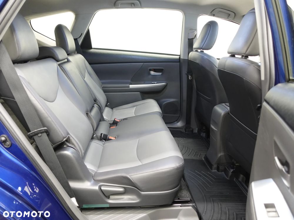 Toyota Prius (Hybrid) - 24