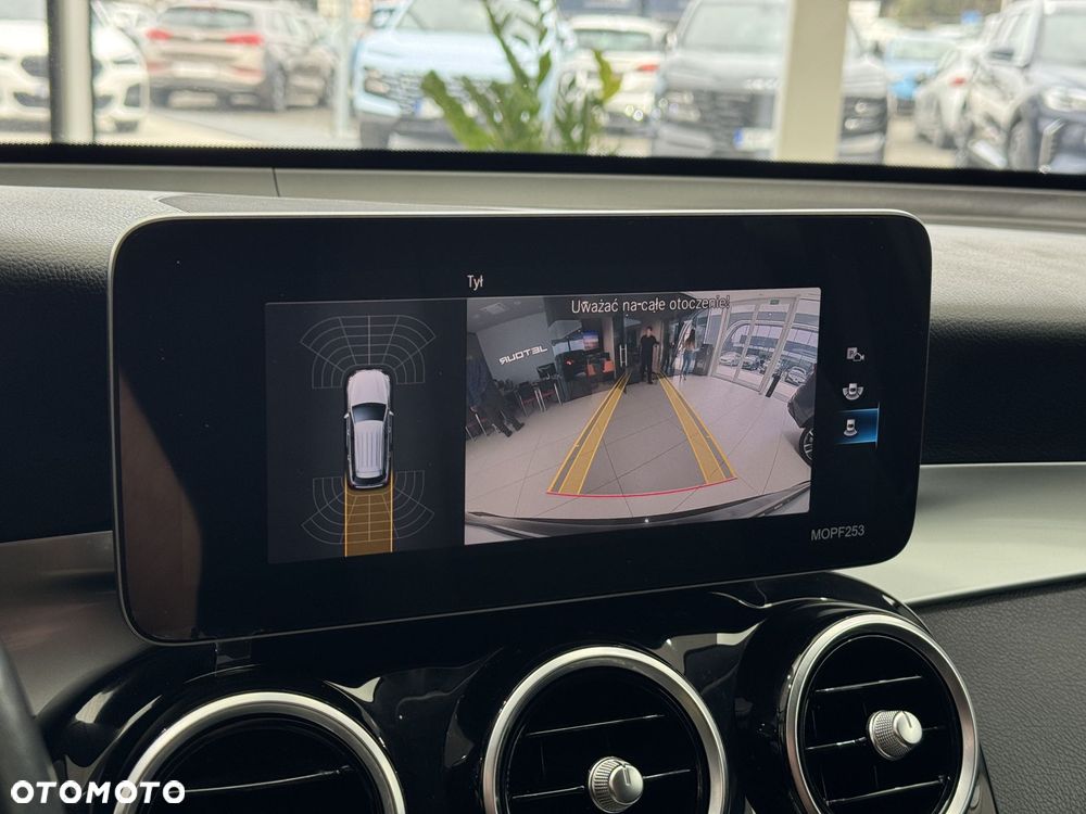 Mercedes-Benz GLC - 36