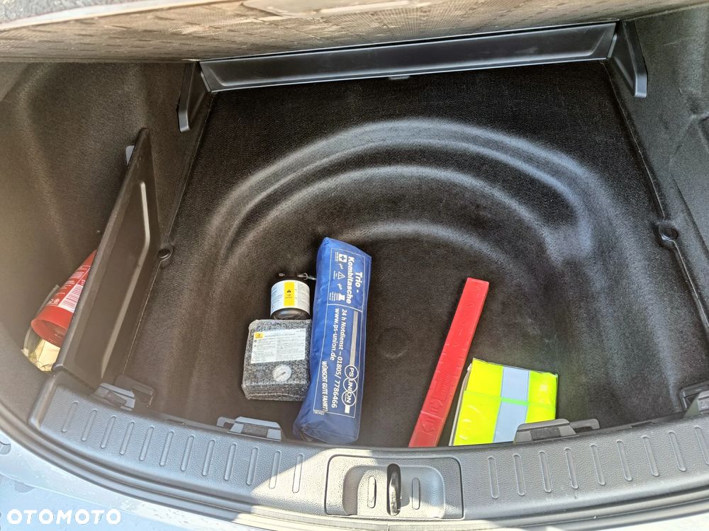 Toyota Corolla 2.0 Hybrid Comfort - 17