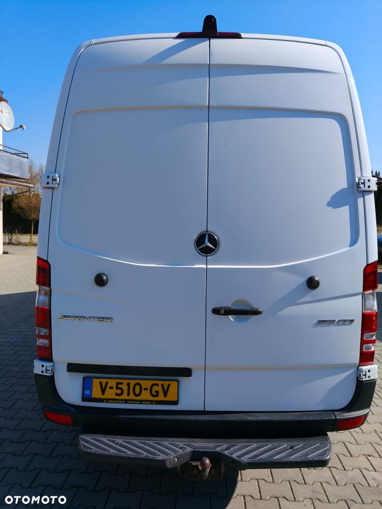 Mercedes-Benz Sprinter - 12