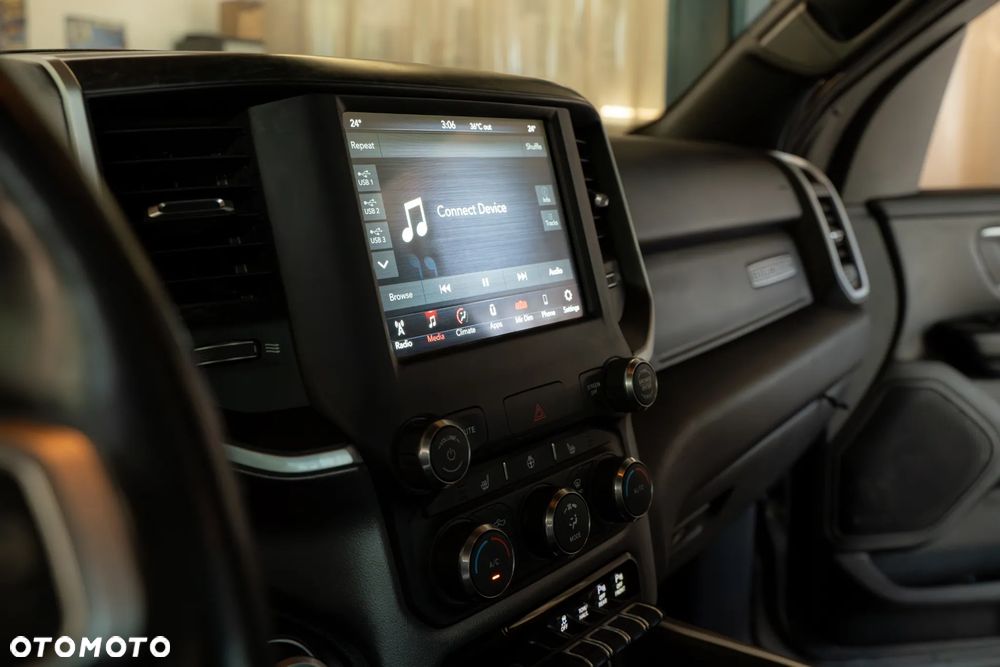 RAM 1500 5.7 Crew Cab Bighorn - 5