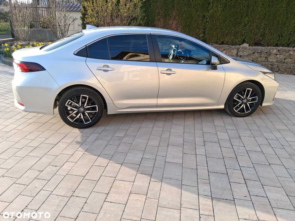Toyota Corolla 1.8 Hybrid Style - 3