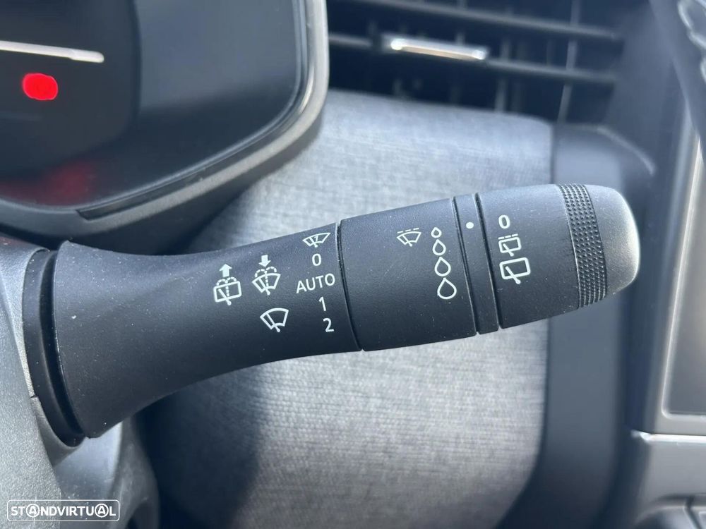 Renault Clio 1.0 TCe Techno Bi-Fuel - 29