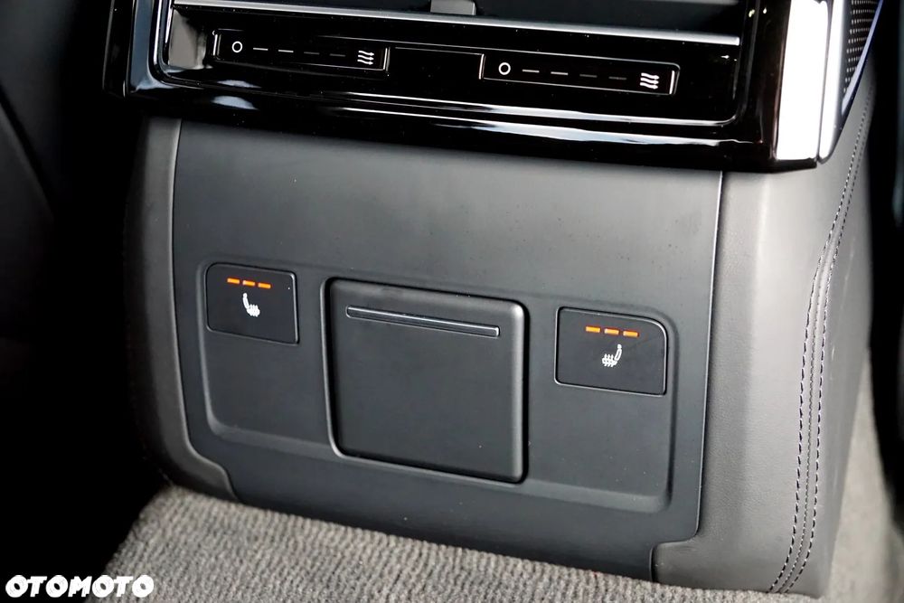 Audi S8 - 30
