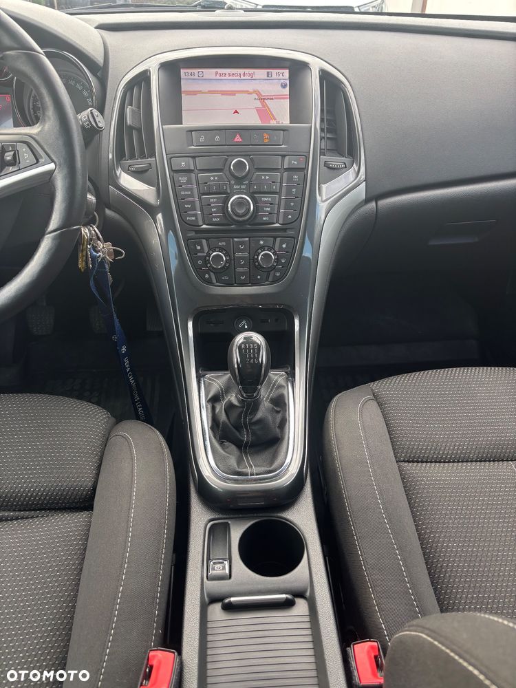 Opel Astra 2.0 CDTI Exklusiv - 11