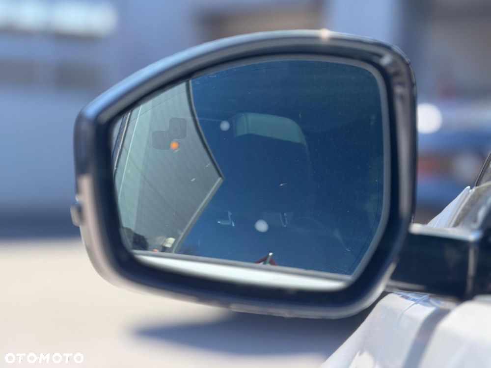 Land Rover Discovery Sport 2.0 D200 mHEV Dynamic SE - 11