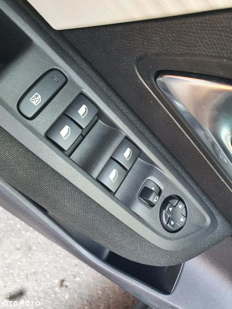 Citroën C4 PureTech 130 Stop&Start FEEL PACK - 20