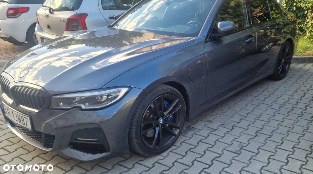BMW Seria 3 330e M Sport sport - 2